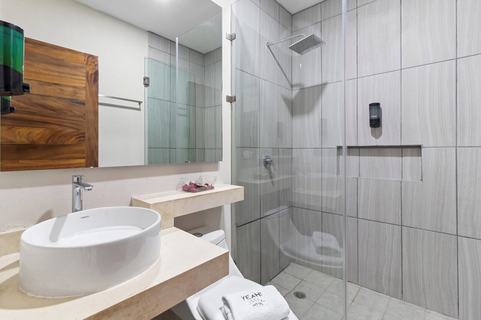 shower, free toiletries, towels