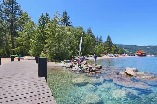 Moana Circle Chalet - Lakeside of highway - 2 bedroom 2 bath