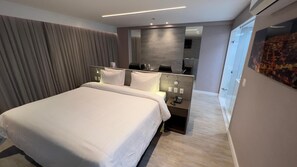 Frigobar, Wi-Fi de cortesia, roupa de cama