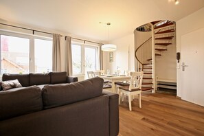 Interior - modern and large child-friendly duplex in prime location with lighthouse views (Wangerooge)