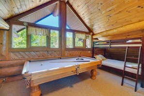 2 bedrooms, iron/ironing board, free WiFi, bed sheets - Mammoth Views - Amazing Mountain Views (Gatlinburg)