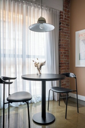 Room 103 | In-room dining - Maison Sainte-Thérèse (Montreal)