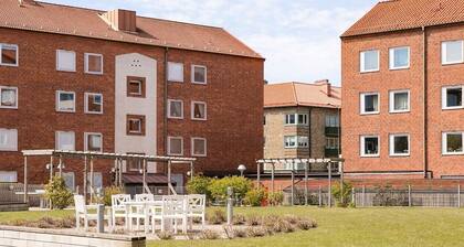 Room in Central Malmö (Breakfast Included)