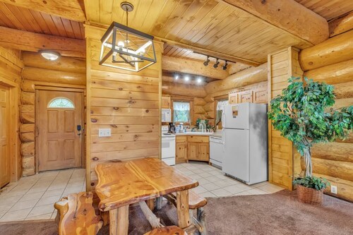 Royal Views - Private Mountain Top Cabin