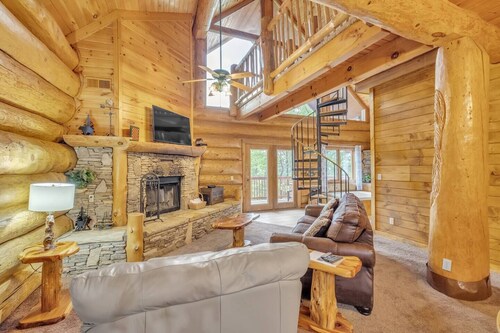 Royal Views - Private Mountain Top Cabin