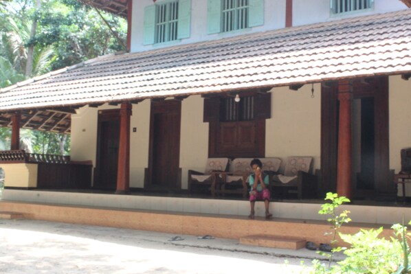 Exterior - KAKKAKUNI HERITAGE homestay (Calicut)