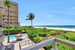Balcony - Gated Beachfront Condo With Nice Views, Pools and gym (Marco Island)