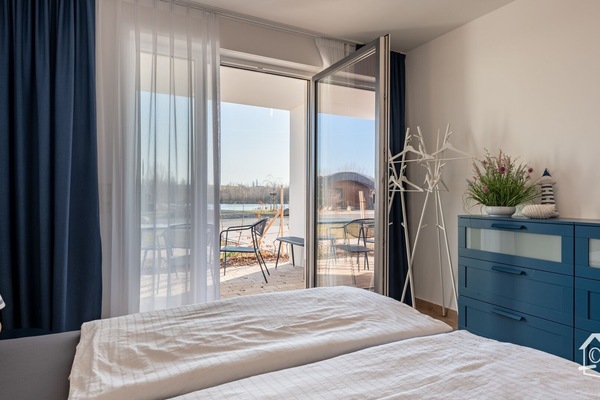 1 bedroom, travel cot, free WiFi, bed sheets