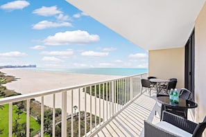 Condo, 1 King Bed with Sofa bed (Relaxing beachfront condo with pool a) | Outdoor dining - Relaxing Beachfront Condo With Pool and Ocean Views (Marco Island)