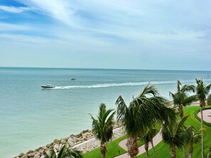 Beach - Beauty Meets Splendor in This Beachfront Condo (Marco Island)
