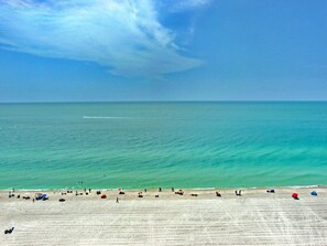 Condo, 1 cama King e sofá-cama (Seawinds 1406) | Praia | Toalhas de praia 