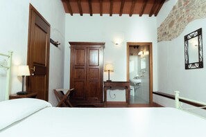 Huoneisto, 3 makuuhuonetta, näköala laaksoon | 3 makuuhuonetta, italialaiset Frette-lakanat, ylelliset vuodevaatteet