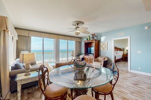 المنشأة من الدا خل