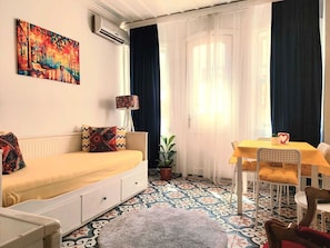 Deluxe Apartment | Living area | Flat-screen TV, fireplace - La Bella Hotel (Istanbul)