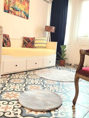 Deluxe Apartment | Living area | Flat-screen TV, fireplace - La Bella Hotel (Istanbul)