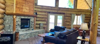 Elkmont Views - Secluded w/ Mntn Views