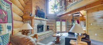 LeConte - Secluded Mountain Top Cabin