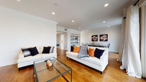 Smart TV, fireplace, DVD player
