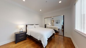 4 bedrooms, iron/ironing board, WiFi, bed sheets