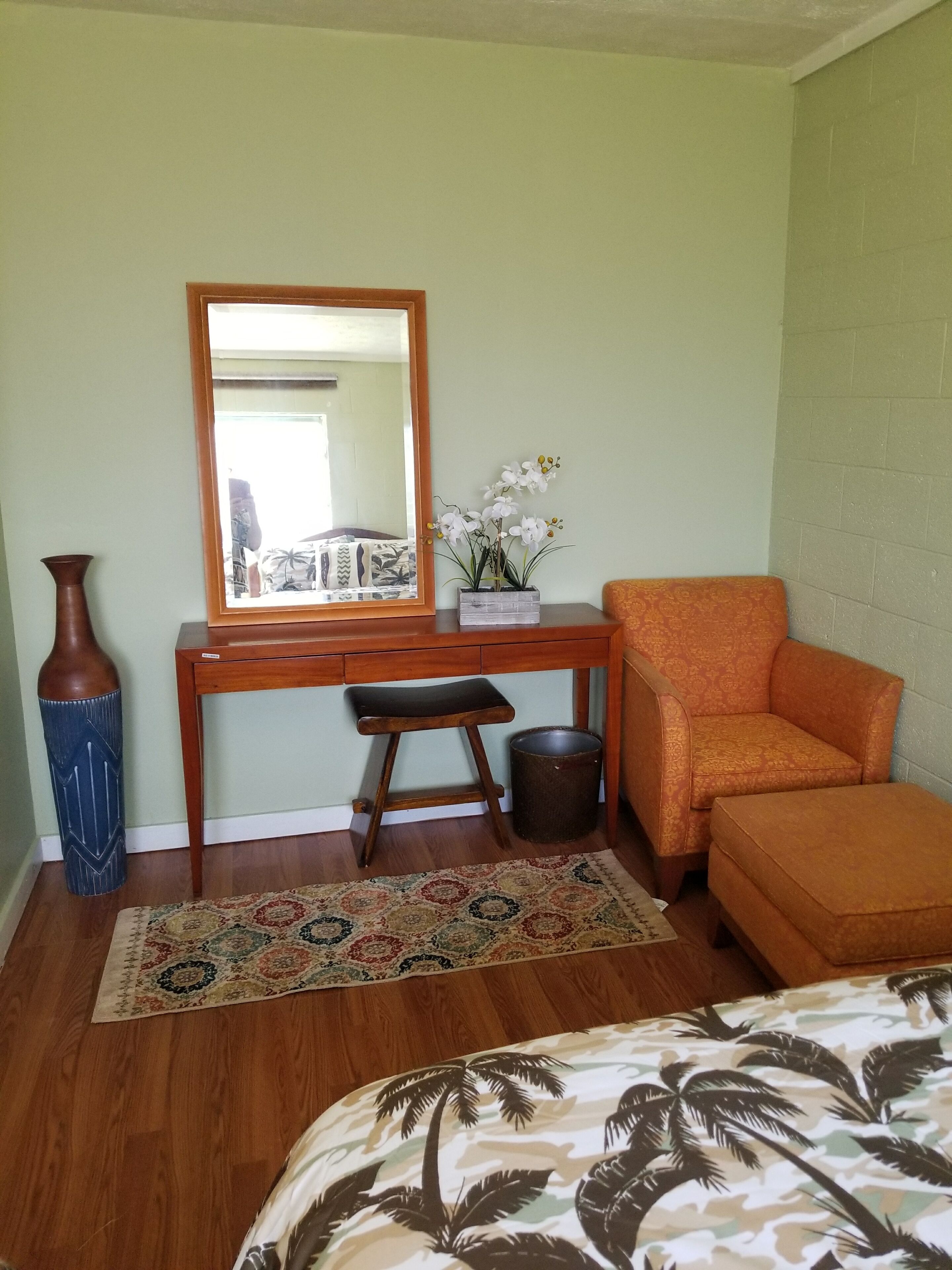 6 bedrooms, desk, iron/ironing board, free WiFi