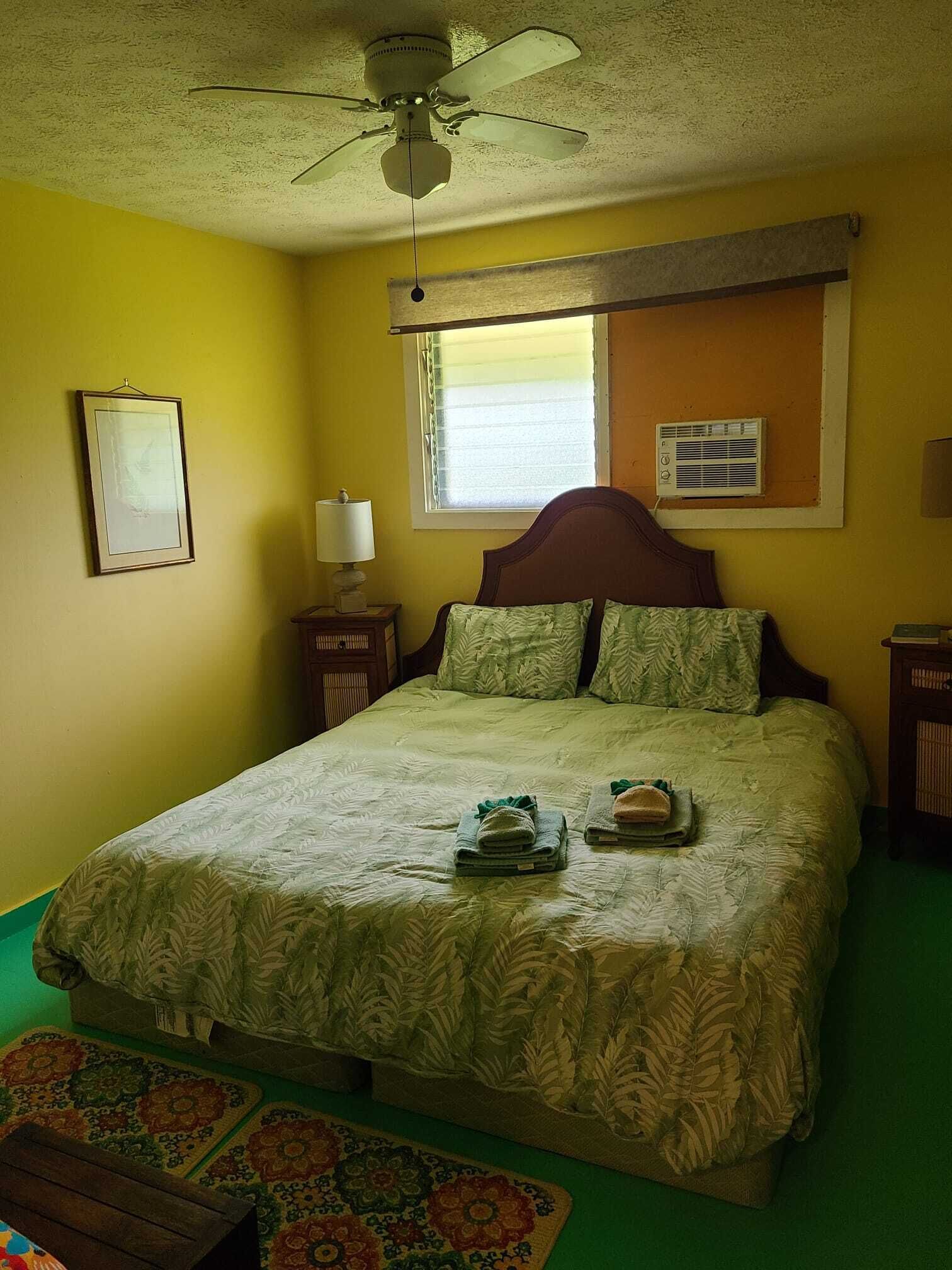 6 bedrooms, desk, iron/ironing board, free WiFi