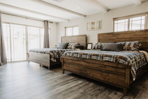 4 chambres, fer et planche à repasser, lit parapluie, Wi-Fi gratuit