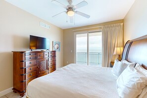 3 bedrooms, iron/ironing board, internet, bed sheets - Wonderfully decorated Gulf-view condo | Pool | Hot tub (Panama City Beach)