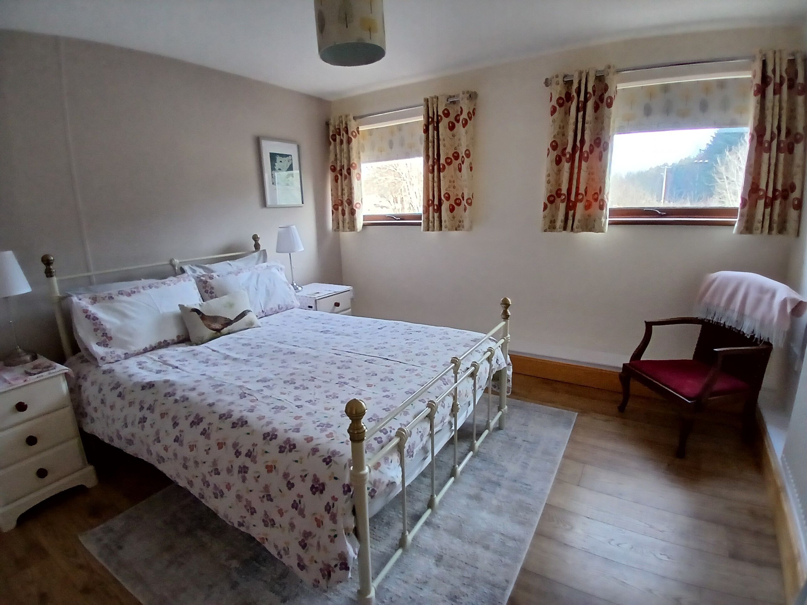 2 bedrooms, iron/ironing board, travel cot, free WiFi