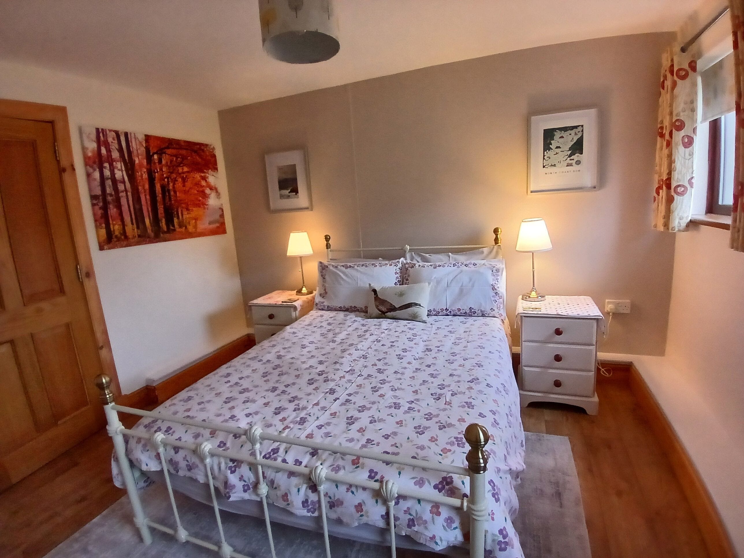 2 bedrooms, iron/ironing board, travel cot, free WiFi