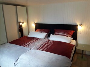 1 bedroom, iron/ironing board, bed sheets