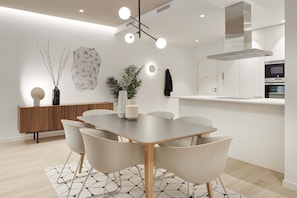 Dining - Avenida Suite by FeelFree Rentals (San Sebastián)
