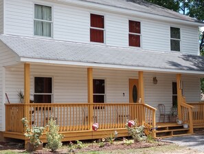 Exterior - Beautiful 3 Bedroom House Close To Richmond Raceway (Richmond)