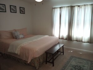 3 bedrooms, iron/ironing board, free WiFi, bed sheets - Beautiful 3 Bedroom House Close To Richmond Raceway (Richmond)