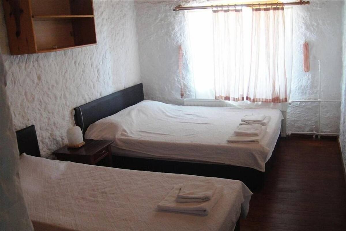 Standard Triple Room | Bed sheets