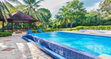 Onyx Aparta Hotel