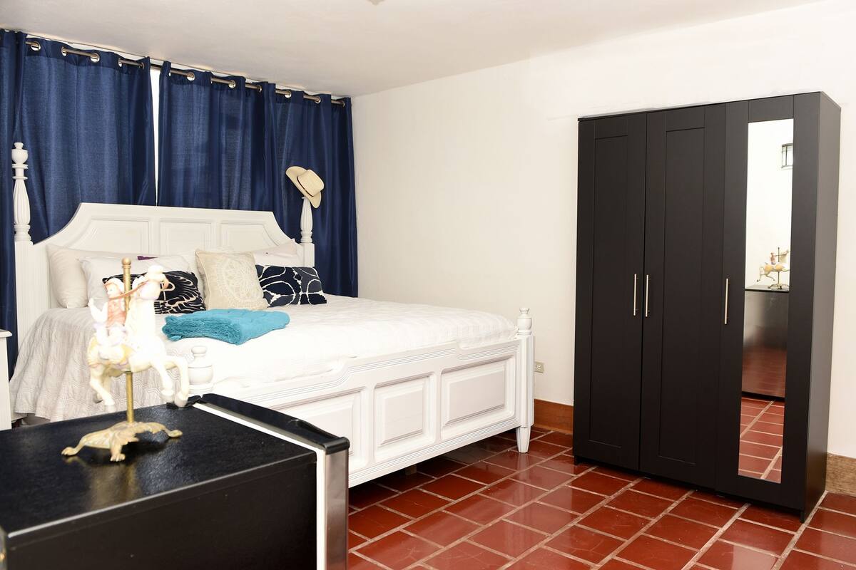 Premium bedding, in-room safe, blackout drapes, iron/ironing board