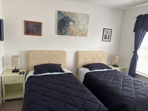 3 chambres, bureau, fer et planche à repasser, Wi-Fi gratuit