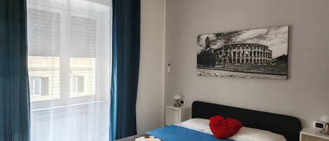 Camera doppia (Blue) | Minibar, una cassaforte in camera, con stile personalizzato