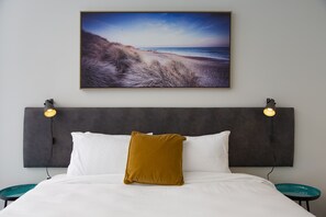 Premium bedding, down duvets, memory-foam beds, individually decorated - Koura Apartments Central Queenstown (Queenstown)