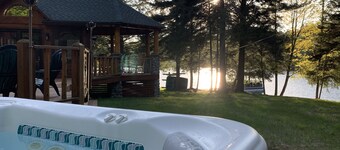 Adirondack Waterfront Lodge Close to Old Forge with A/C and Heated Garage 