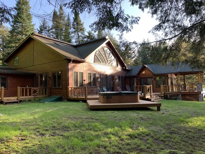 Adirondack Waterfront Lodge cerca de Old Forge