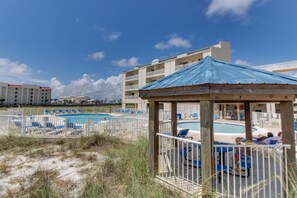 House, Multiple Beds (Apartment) | Pool