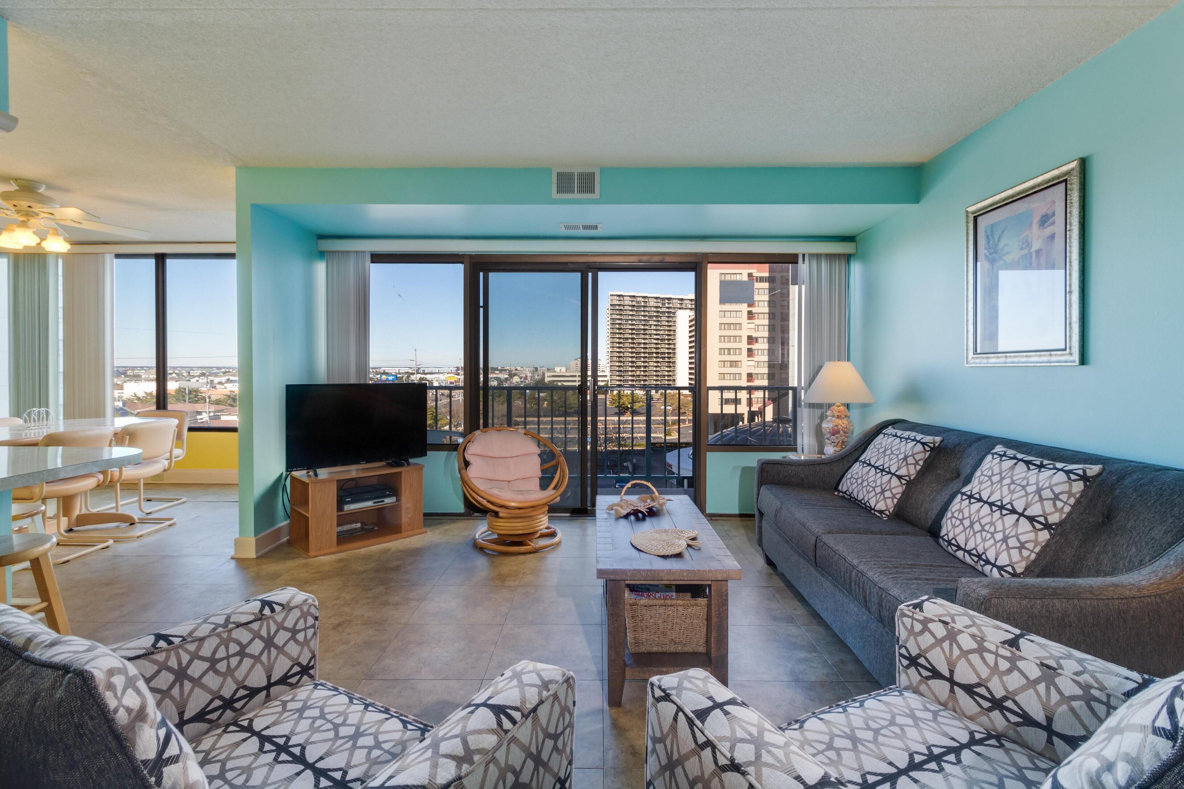 House, Multiple Beds (Two-Bedroom Townhouse) | Living room