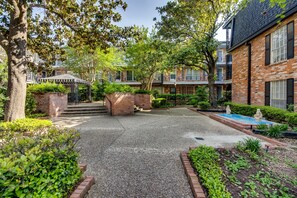 Property grounds - Two-bedroom Apartment (San Antonio)