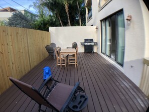 House, 3 Bedrooms, Kitchen | Terrace/patio - Huge House in Fort Lauderdale -  821 (Fort Lauderdale)