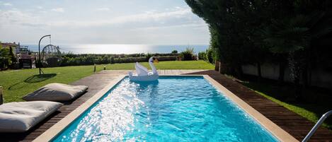 Piscine extérieure