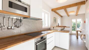 Exclusive-Villa, 3 Schlafzimmer | Eigene Küche | Großer Kühlschrank, Mikrowelle, Ofen, Geschirrspüler