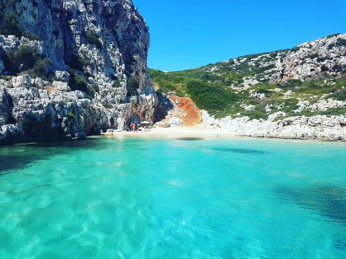 The ultimate relaxation destination.Olive and sea make up an unforgettable stay.