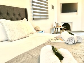 2 bedrooms, desk, soundproofing, iron/ironing board