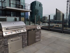 Terrace/patio - Upscale condo in ❤ Ice district.Same day bookings possible/confirm availability
 (Edmonton)
